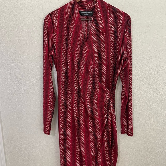 Norma Kamali Long Sleeve Wrap Print Sheath Dress - Picture 2 of 10